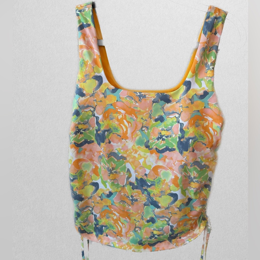 Fabletics patterned tank